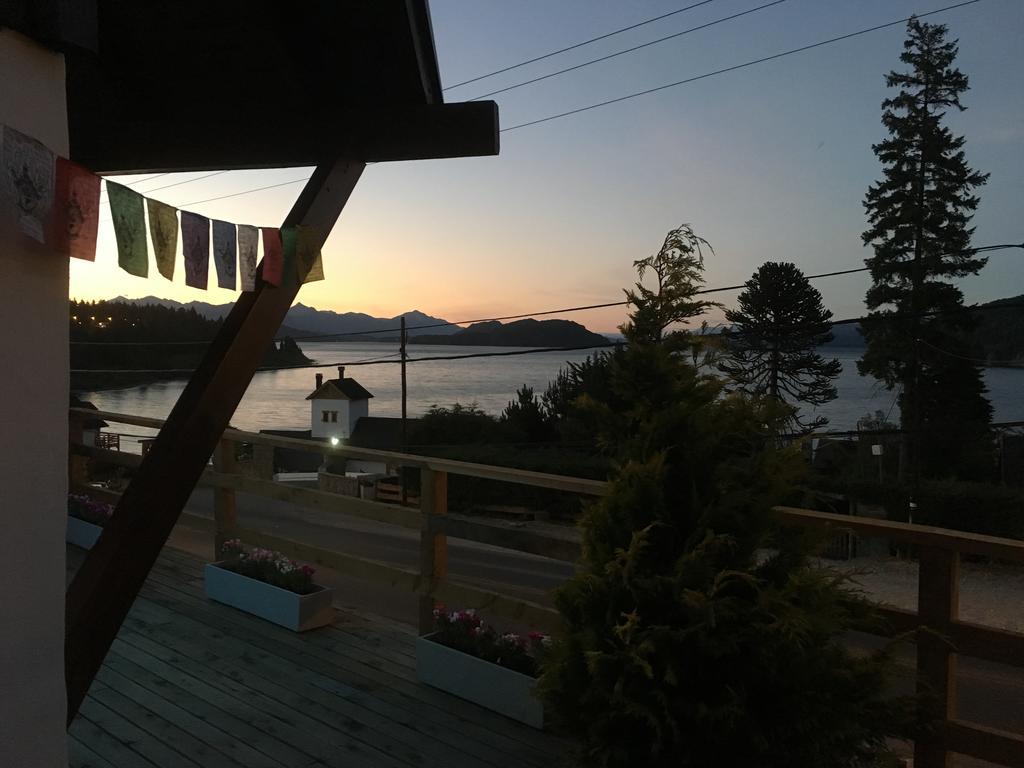 Bonita Lake House - Hostel & Bungalows Bariloche Buitenkant foto